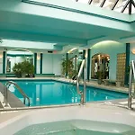 Chateau Victoria Hotel&Suites 