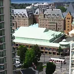 Chateau Victoria Hotel&Suites 